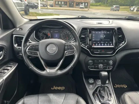 More photos of 2020 Jeep Cherokee Limited at Somerset Sales and Leasing, WI
