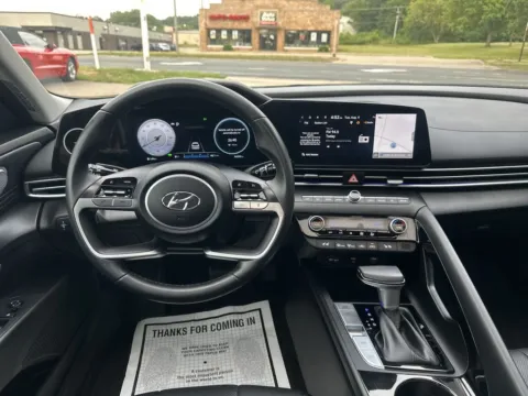 More photos of 2023 Hyundai Elantra Hybrid Limited at Somerset Sales and Leasing, WI