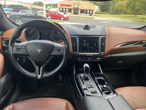 More photos of 2018 Maserati Levante at Somerset Sales and Leasing, WI