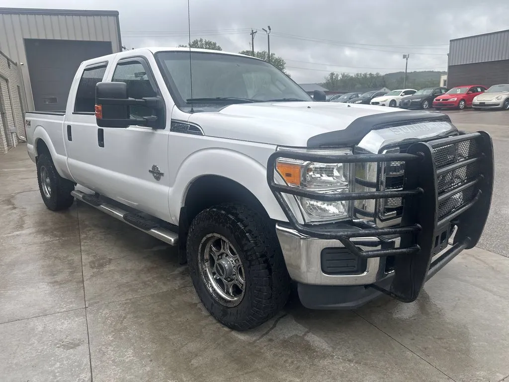 Ford F-250SD photo 16