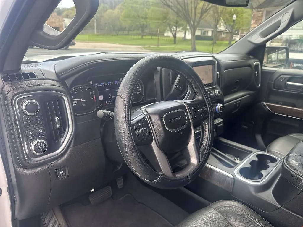 GMC Sierra photo 6