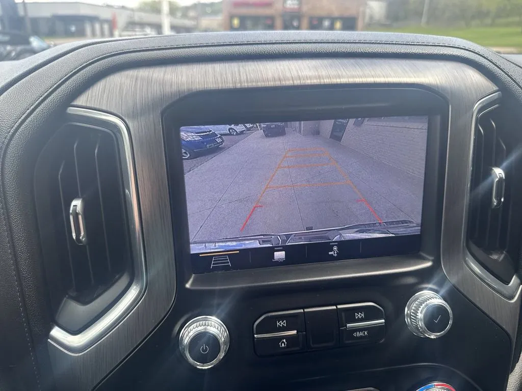 GMC Sierra photo 14