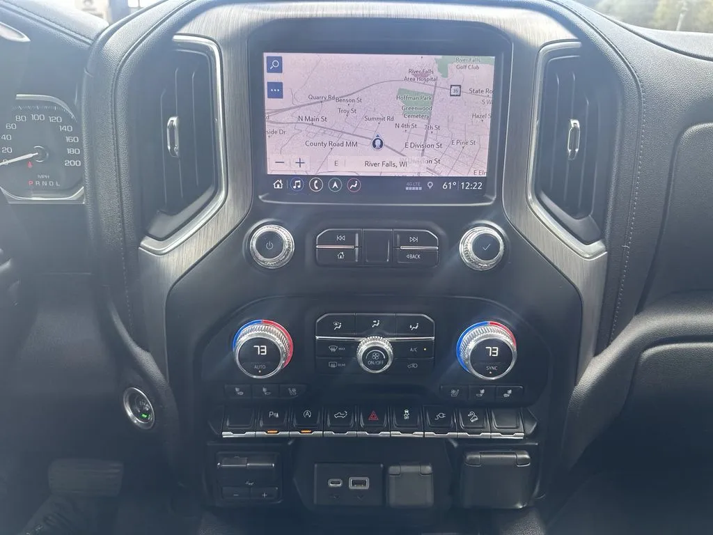 GMC Sierra photo 8