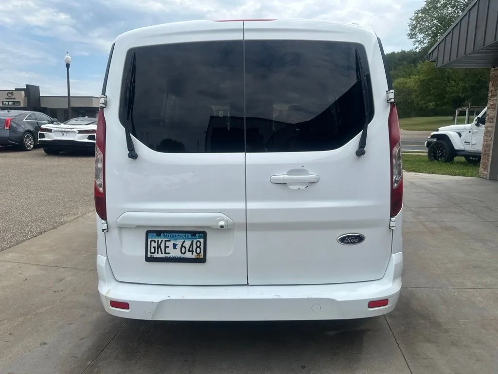 Ford Transit Connect photo 22