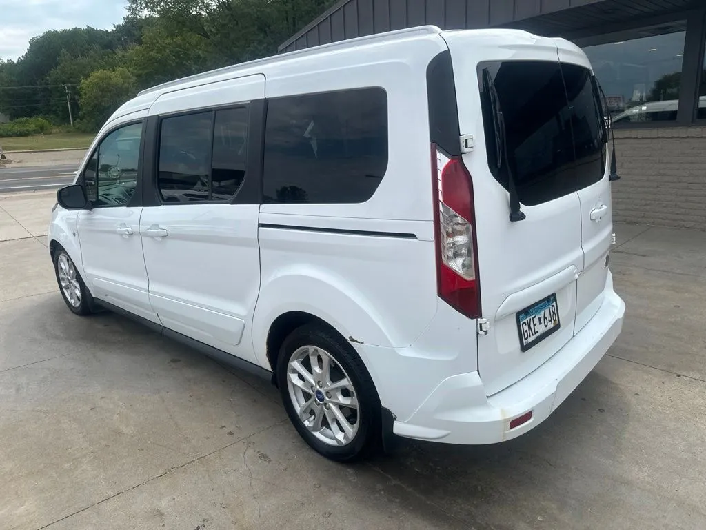 Ford Transit Connect photo 23