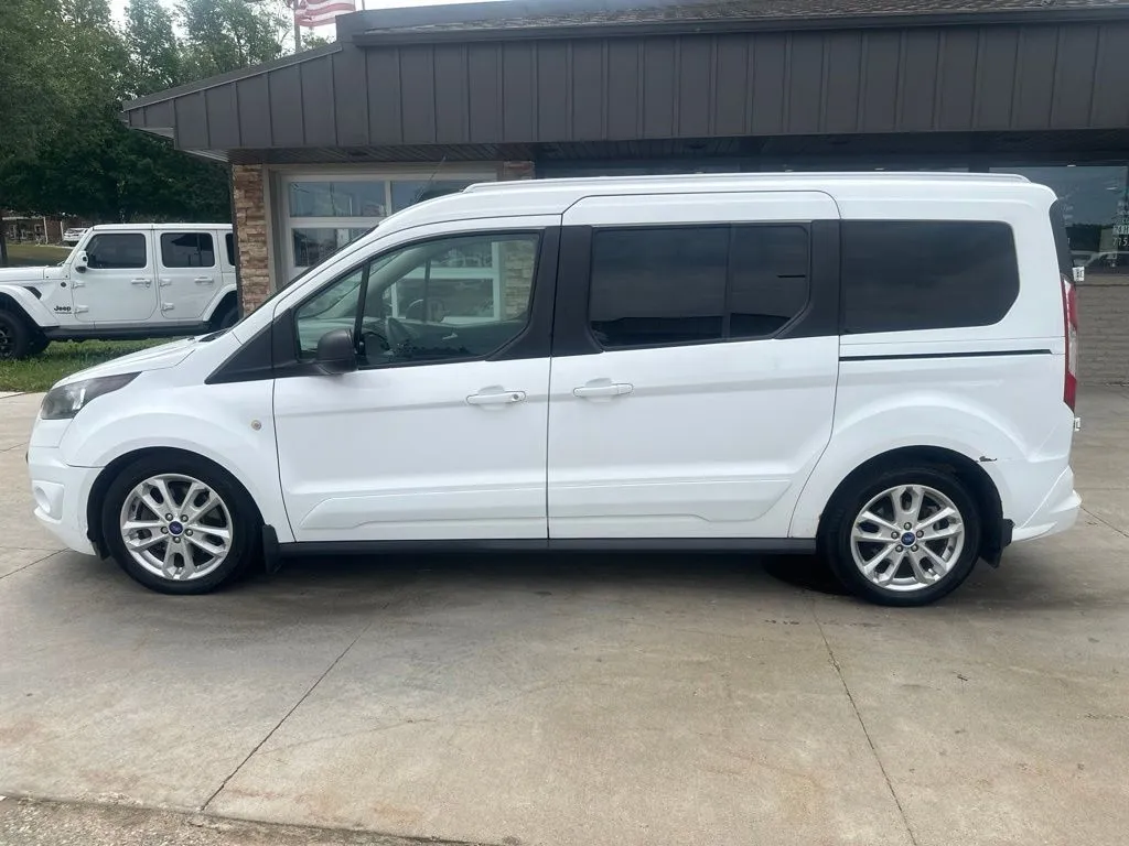 Ford Transit Connect photo 16