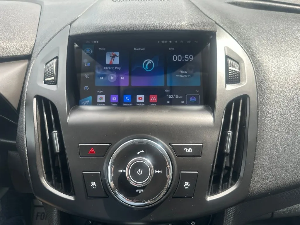 Ford Transit Connect photo 9