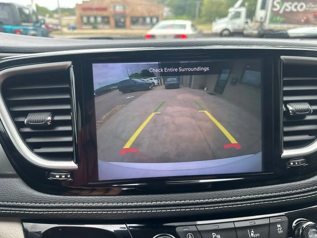Chrysler Pacifica photo 15