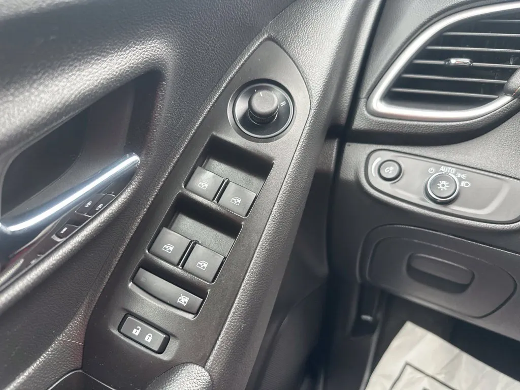 Chevrolet Trax photo 12