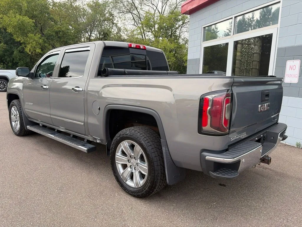 GMC Sierra photo 8