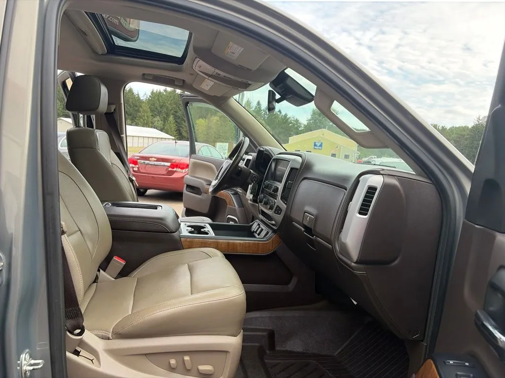 GMC Sierra photo 15