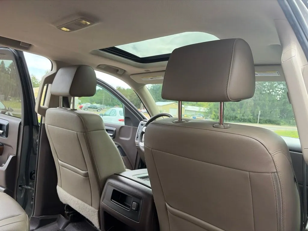 GMC Sierra photo 14