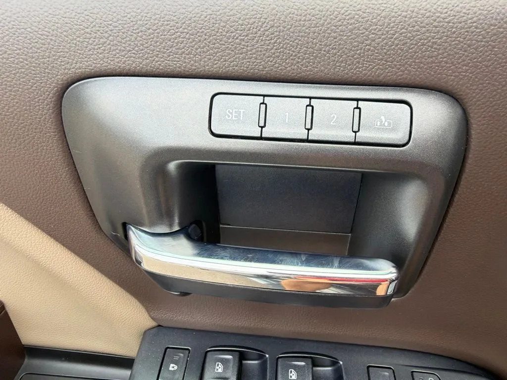 GMC Sierra photo 27