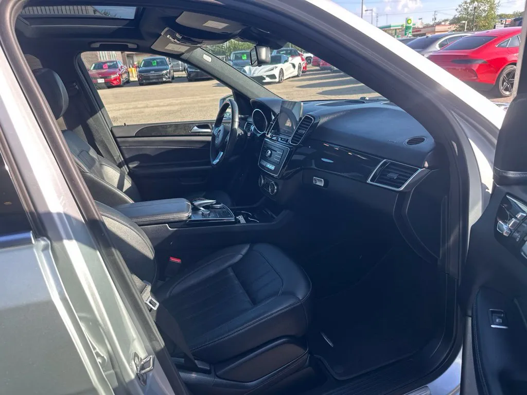 Mercedes-Benz GLE photo 22