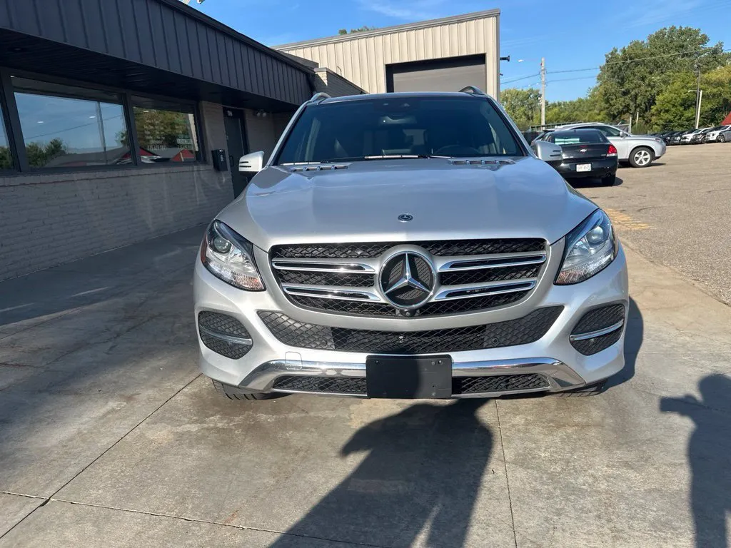 Mercedes-Benz GLE photo 20