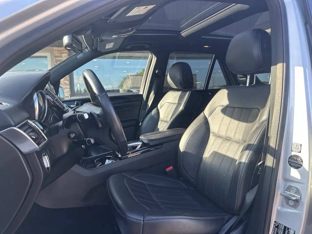 Mercedes-Benz GLE photo 18