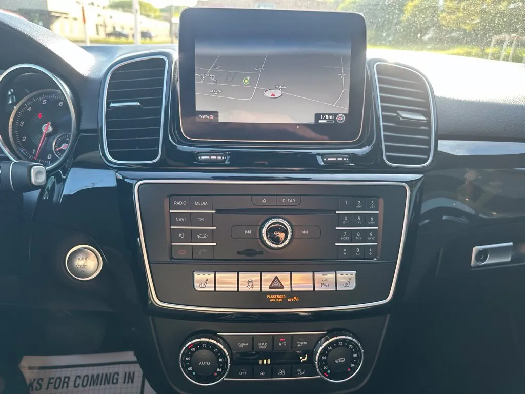 Mercedes-Benz GLE photo 8