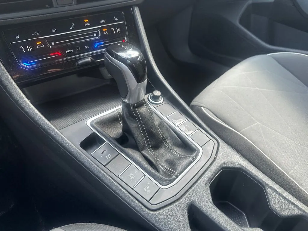 Volkswagen Jetta photo 9