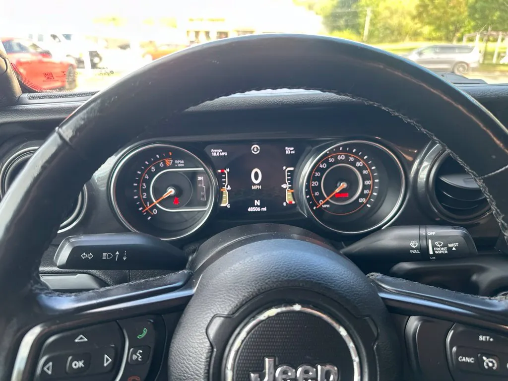 Jeep Wrangler photo 6