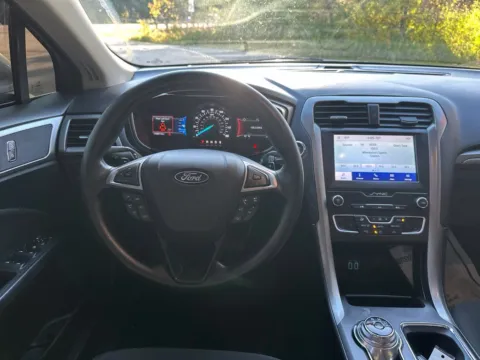 More photos of 2020 Ford Fusion SE at Somerset Sales and Leasing, WI