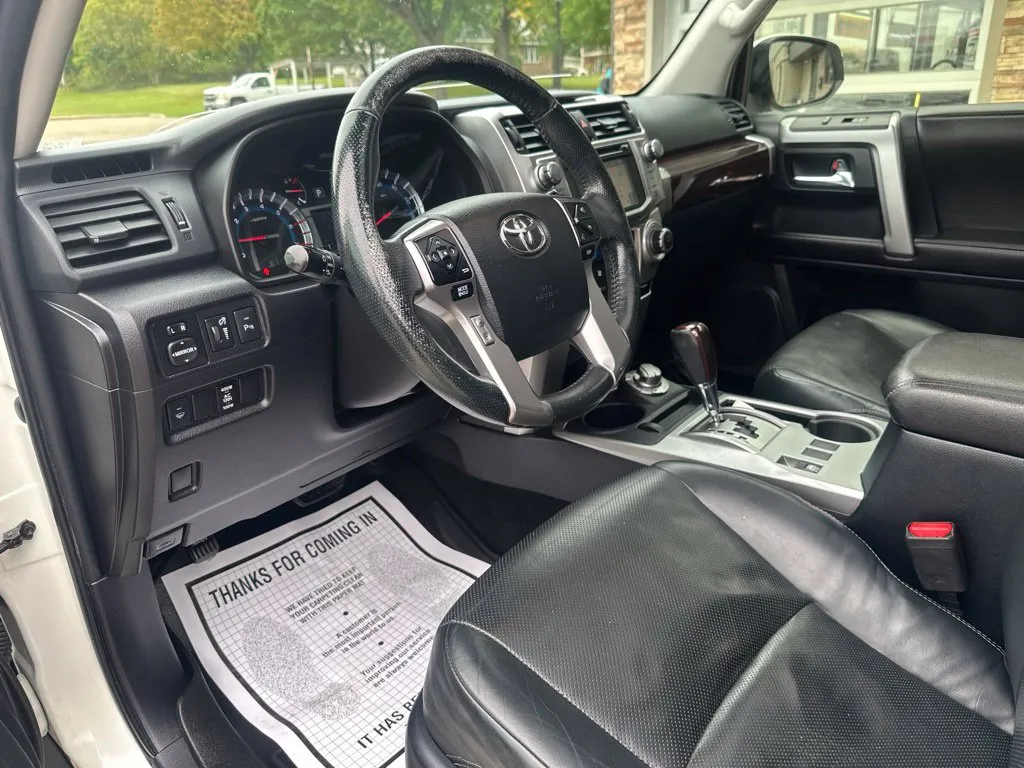 Toyota 4Runner photo 6