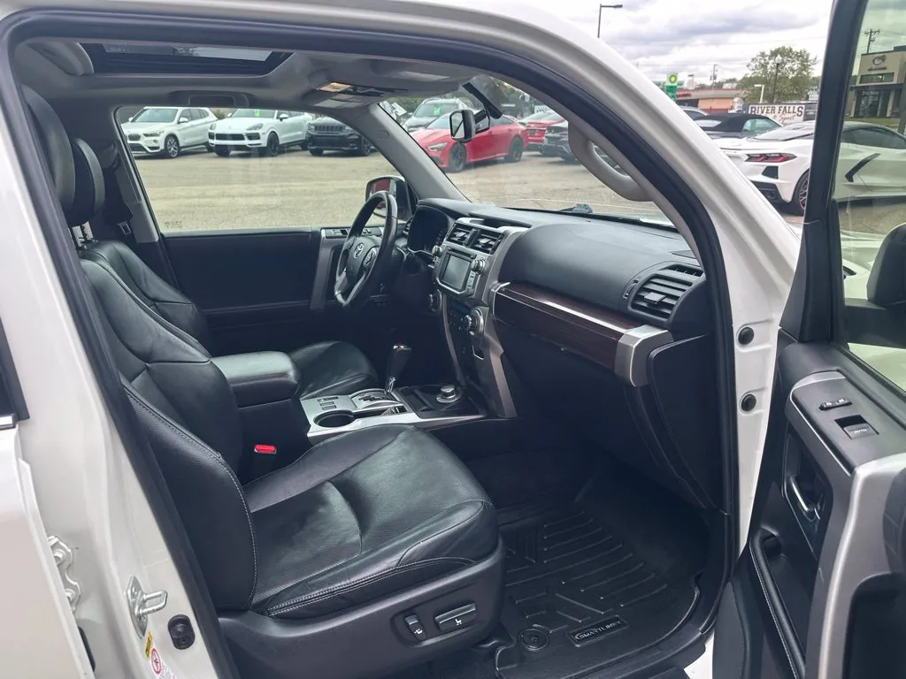 Toyota 4Runner photo 19