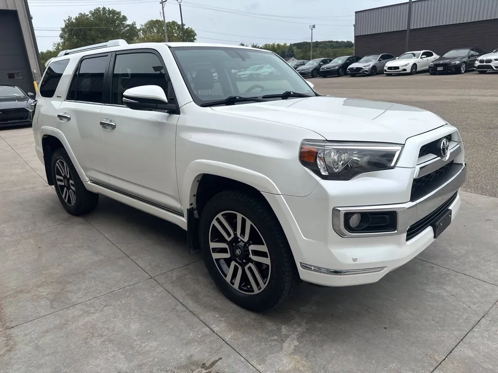 Toyota 4Runner photo 18