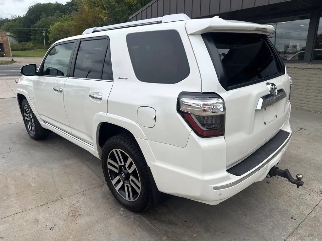 Toyota 4Runner photo 24