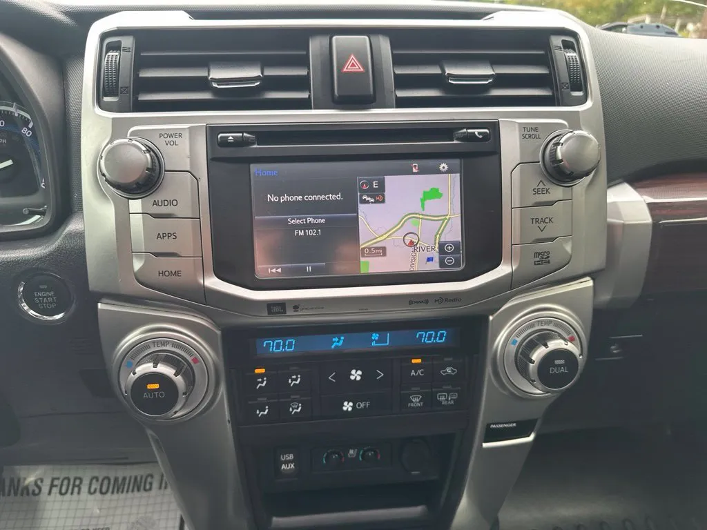 Toyota 4Runner photo 8
