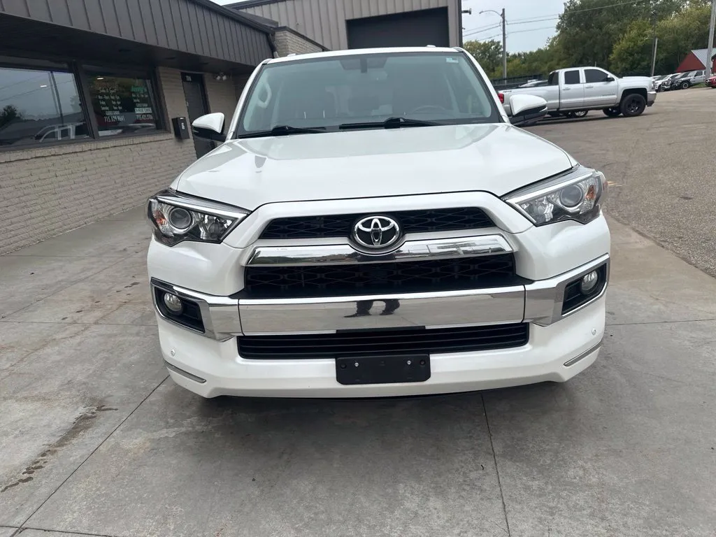 Toyota 4Runner photo 17