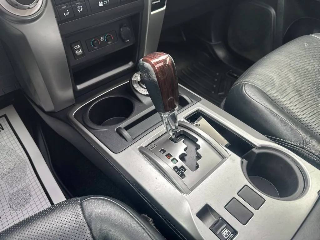 Toyota 4Runner photo 9