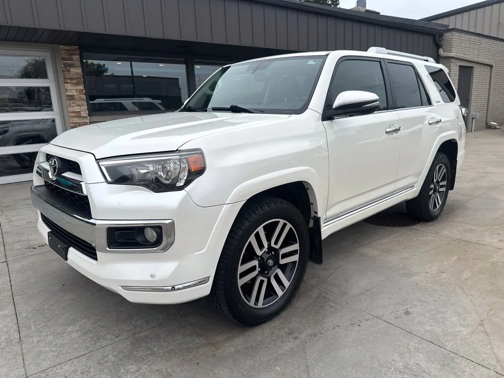 Unknown 2016 Toyota 4Runner Limited for sale in Somerset, WI