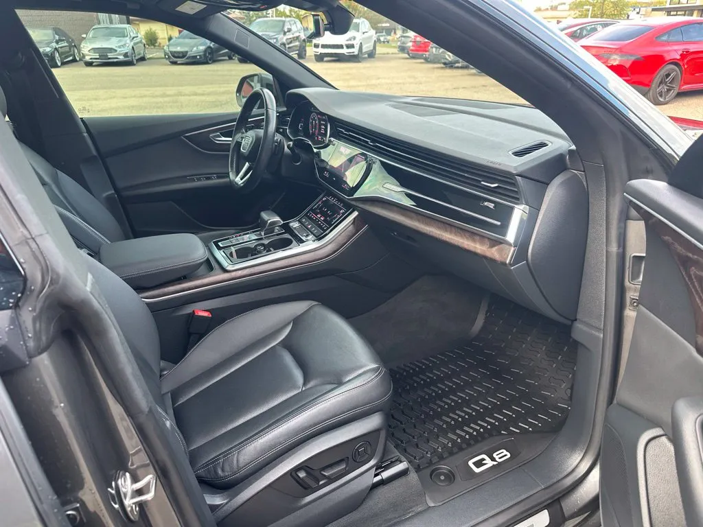 Audi Q8 photo 21