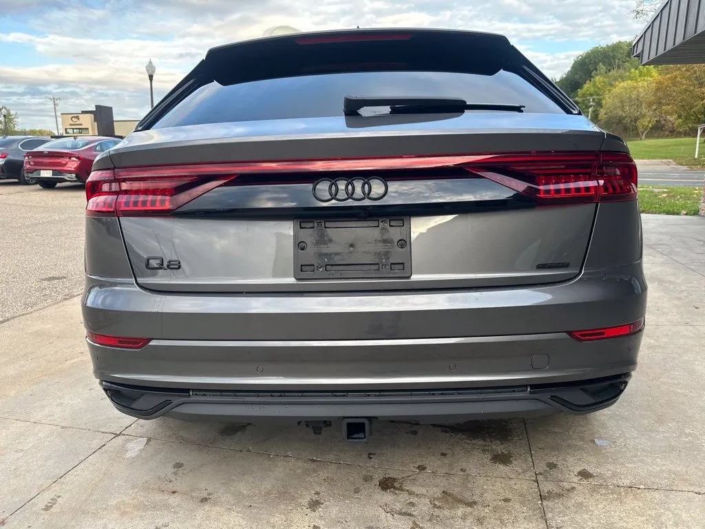 Audi Q8 photo 25