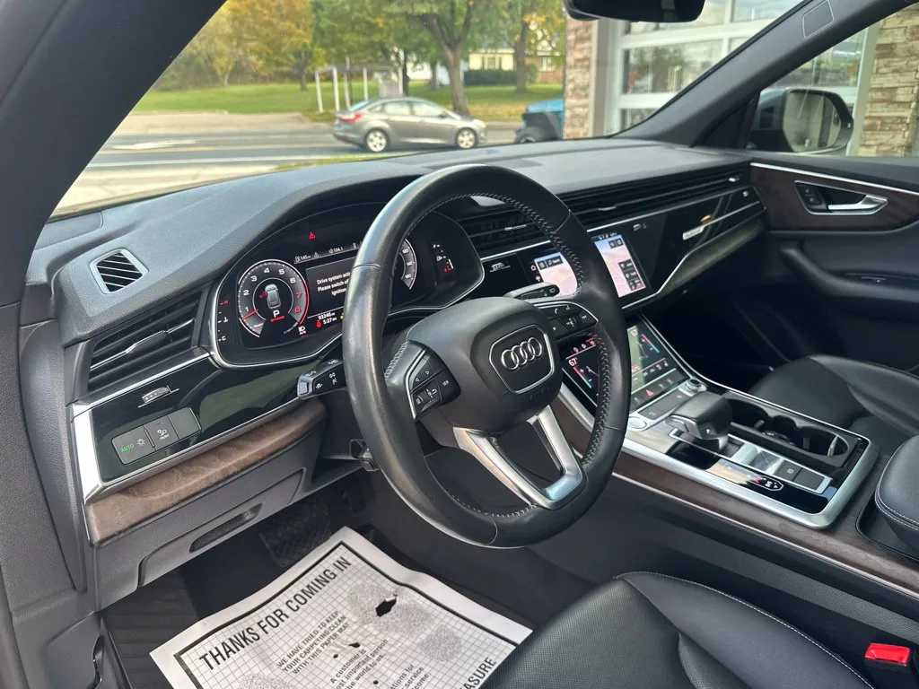 Audi Q8 photo 6