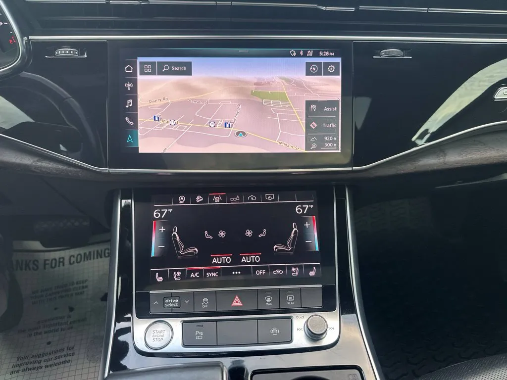 Audi Q8 photo 8