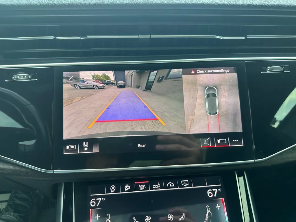 Audi Q8 photo 14