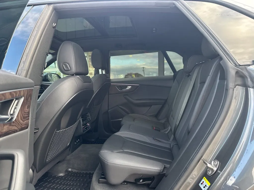 Audi Q8 photo 4