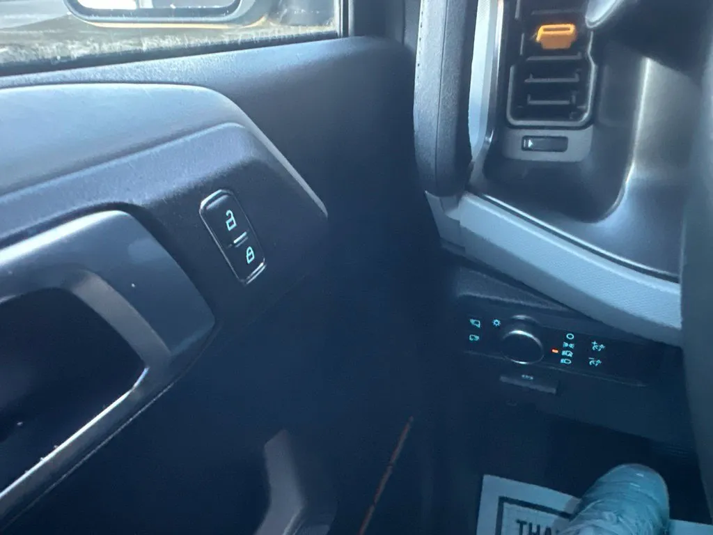 Ford Bronco photo 14
