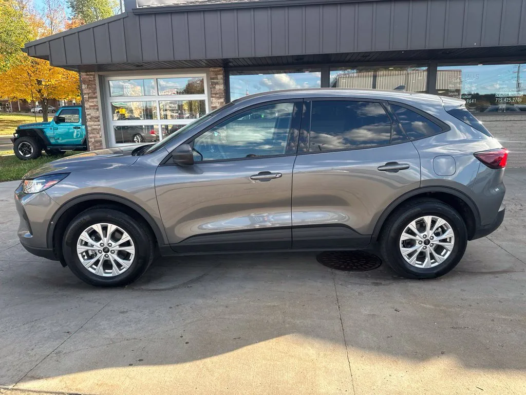 Ford Escape photo 16