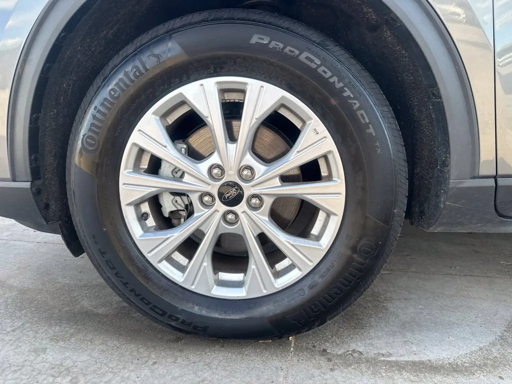 Ford Escape photo 17
