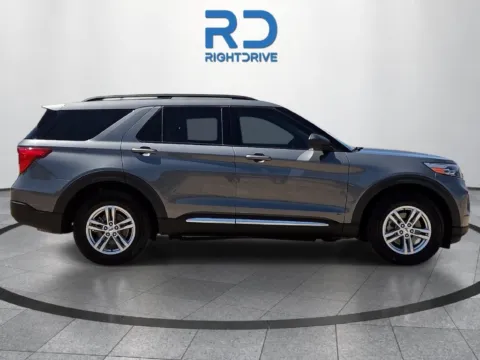 More photos of 2023 Ford Explorer XLT at RightDrive Fort Worth, TX