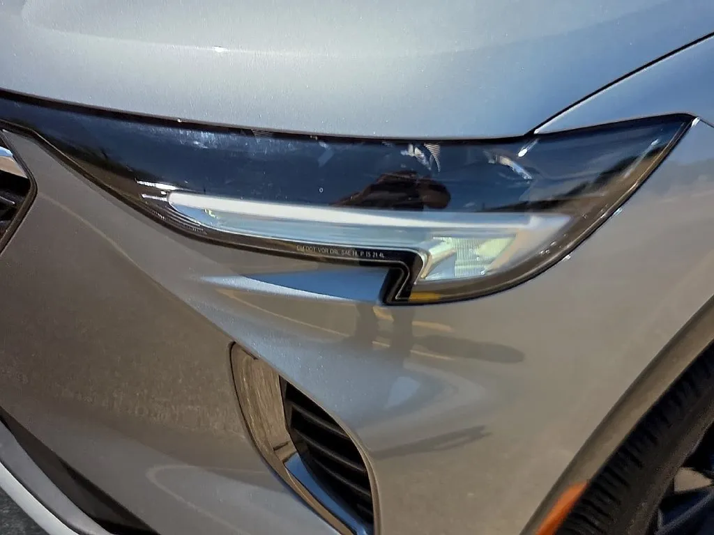 2023 Buick Envision Essence thumbnail 7
