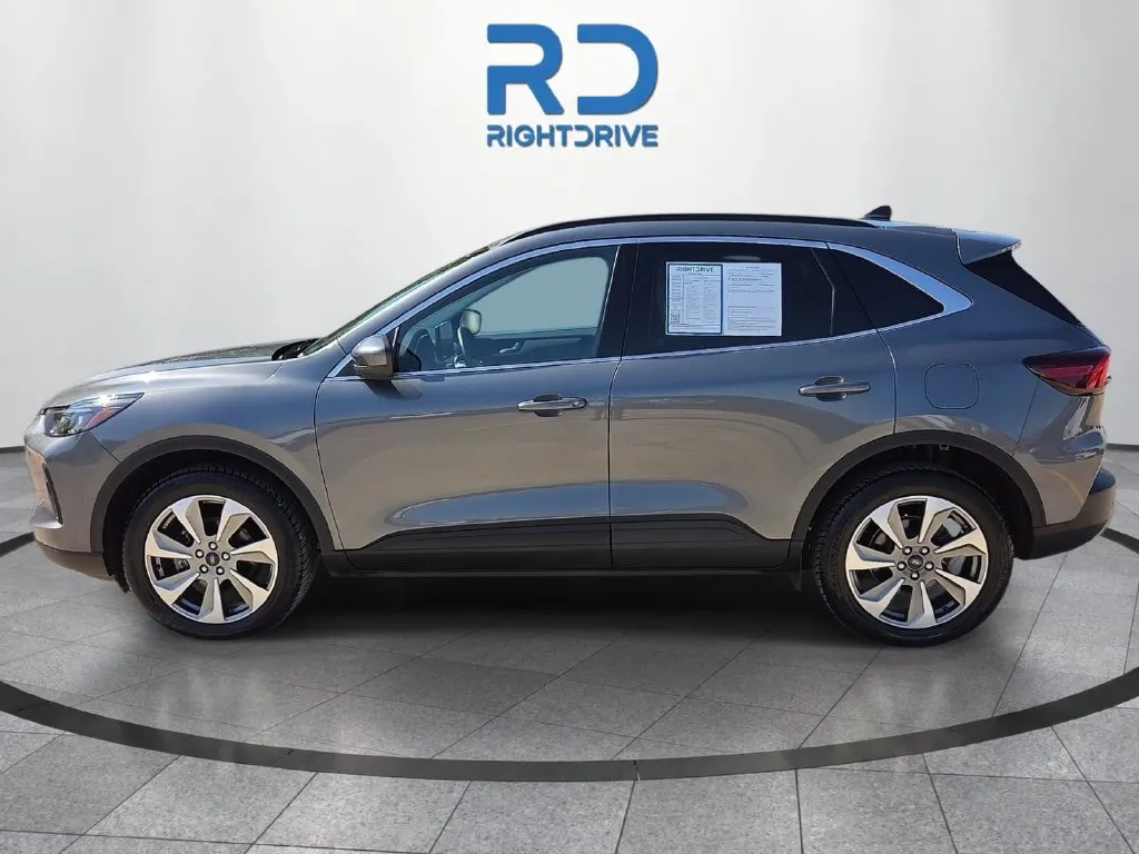 2025 Ford Escape Platinum thumbnail 5