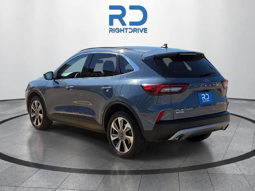 2024 Ford Escape Platinum thumbnail 4