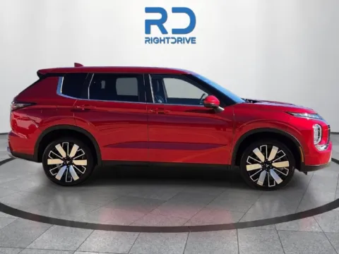 Photos of 2025 Mitsubishi Outlander SE for sale in Fort Worth, TX at RightDrive Fort Worth