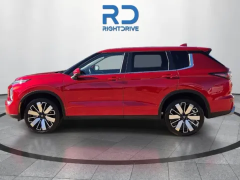 More photos of 2025 Mitsubishi Outlander SE at RightDrive Fort Worth, TX