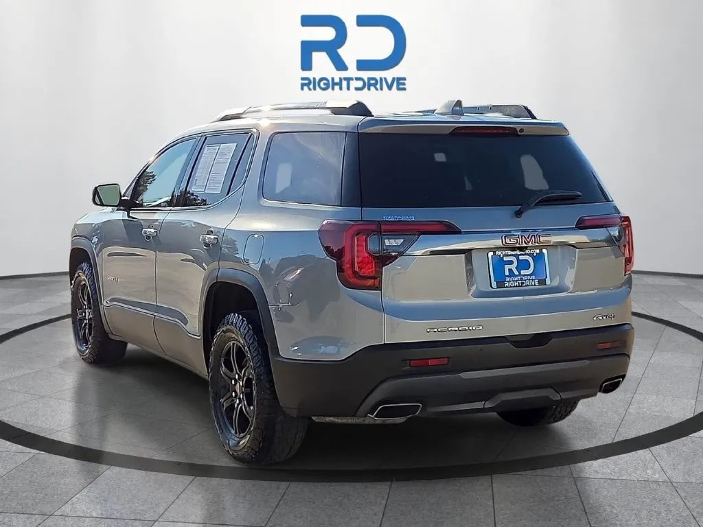 2023 GMC Acadia AT4 thumbnail 4