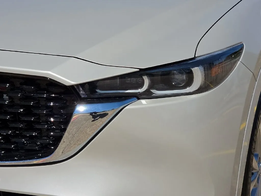 2025 Mazda CX-5 2.5 S Preferred Package thumbnail 8