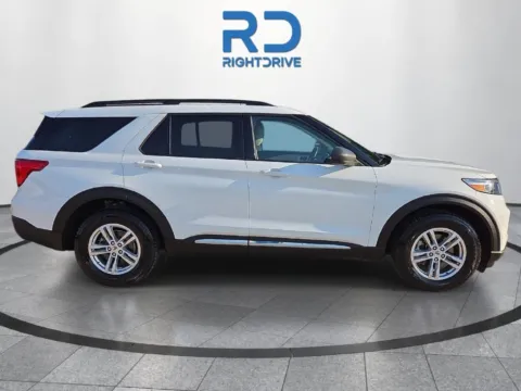 Photos of 2023 Ford Explorer XLT for sale in Fort Worth, TX at RightDrive Fort Worth